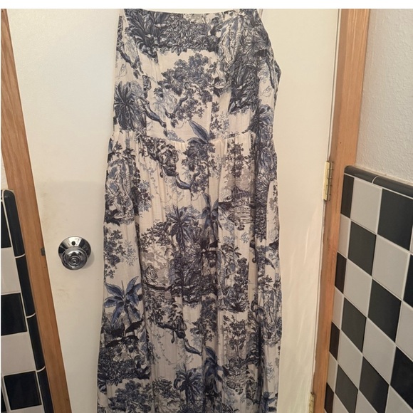 Elegant H & M midi Summer Dress Gorgeous pattern + quality looks designer L - Picture 5 of 7